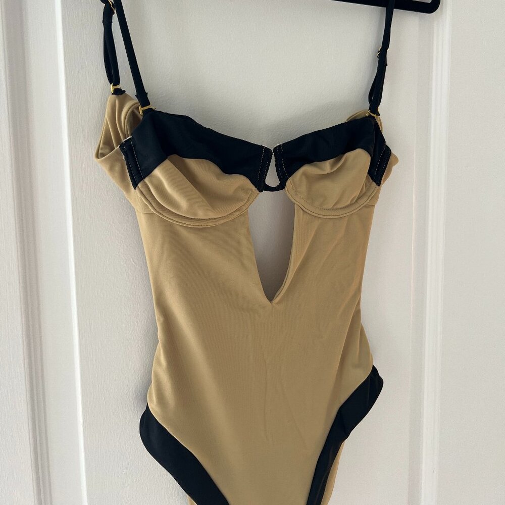 One Piece Swimsuit "Madona" Style (Tularosa)